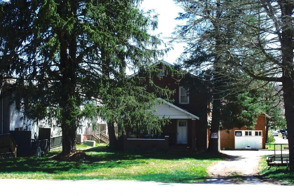371 New Hope Rd, Princeton, WV 24740